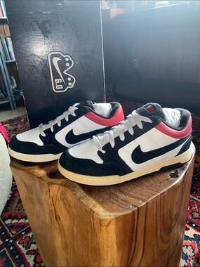 🆕 2007 deadstock Vintage Nike 6.0 Mogan Jr in "White/Black-Sport Red" colorway